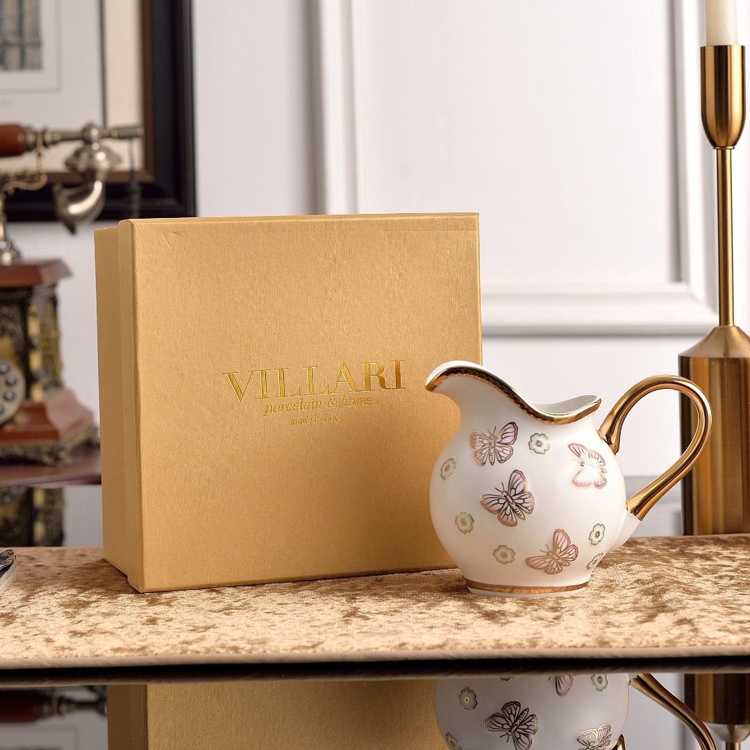 Villari porcelain creamer or milk jug